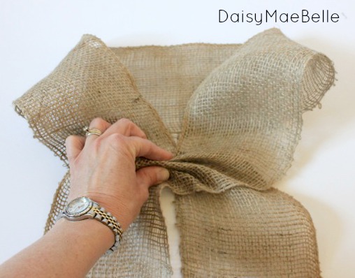 How to Make a Burlap Bow @ DaisyMaeBelle