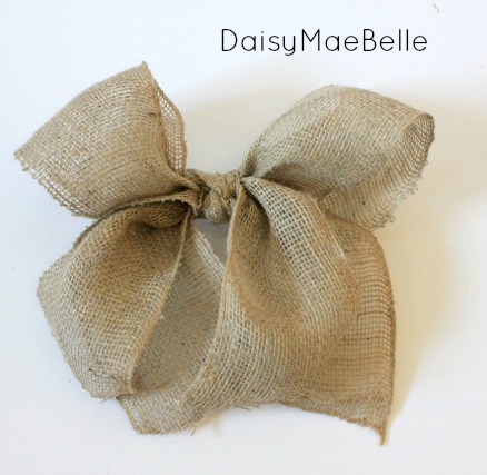 How to Make a Burlap Bow @ DaisyMaeBelle
