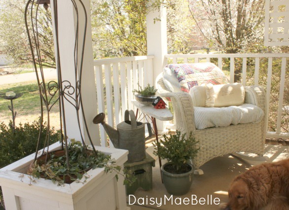 Front Porch Decorations @ DaisyMaeBelle