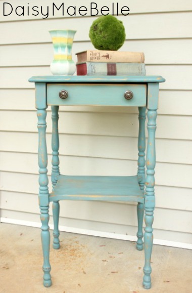 Table Painted with Miss Mustard Seed Milk Paint @ DaisyMaeBelle