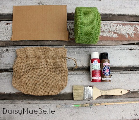 How to Make a Burlap Apple @ DaisyMaeBelle