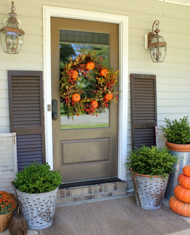 Fall Front Porch @ DaisyMaeBelle